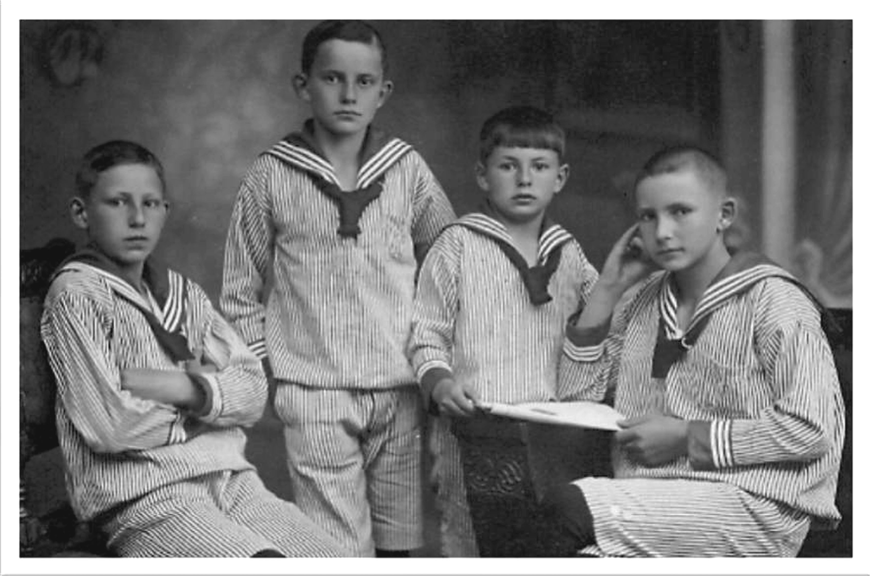 Die vier Söhne: v.li. Werner, Ernst, Robert und Paul